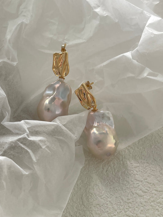 Baroque Earrings with Golded Part