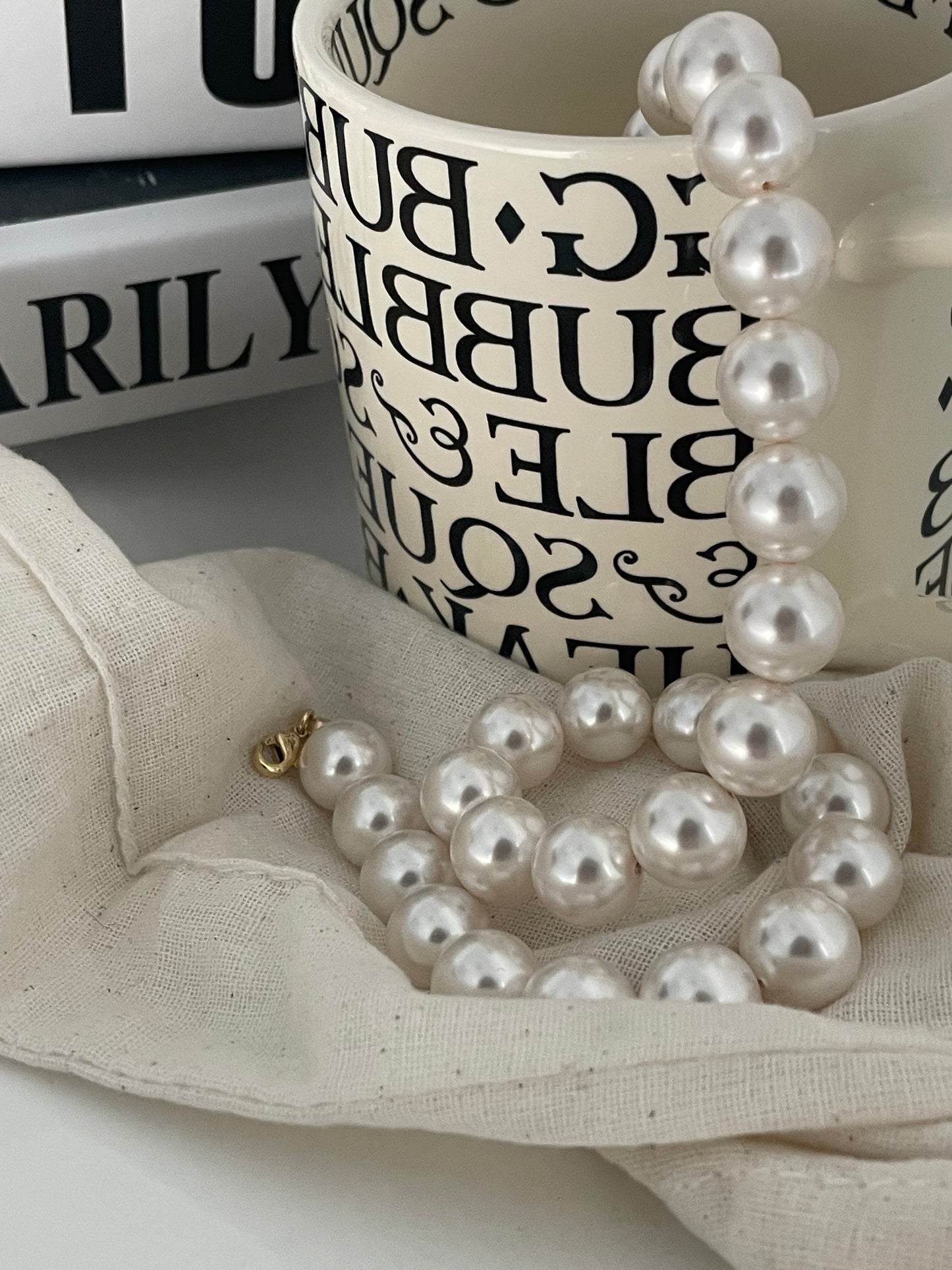 White Swarovski crystal pearls Necklace