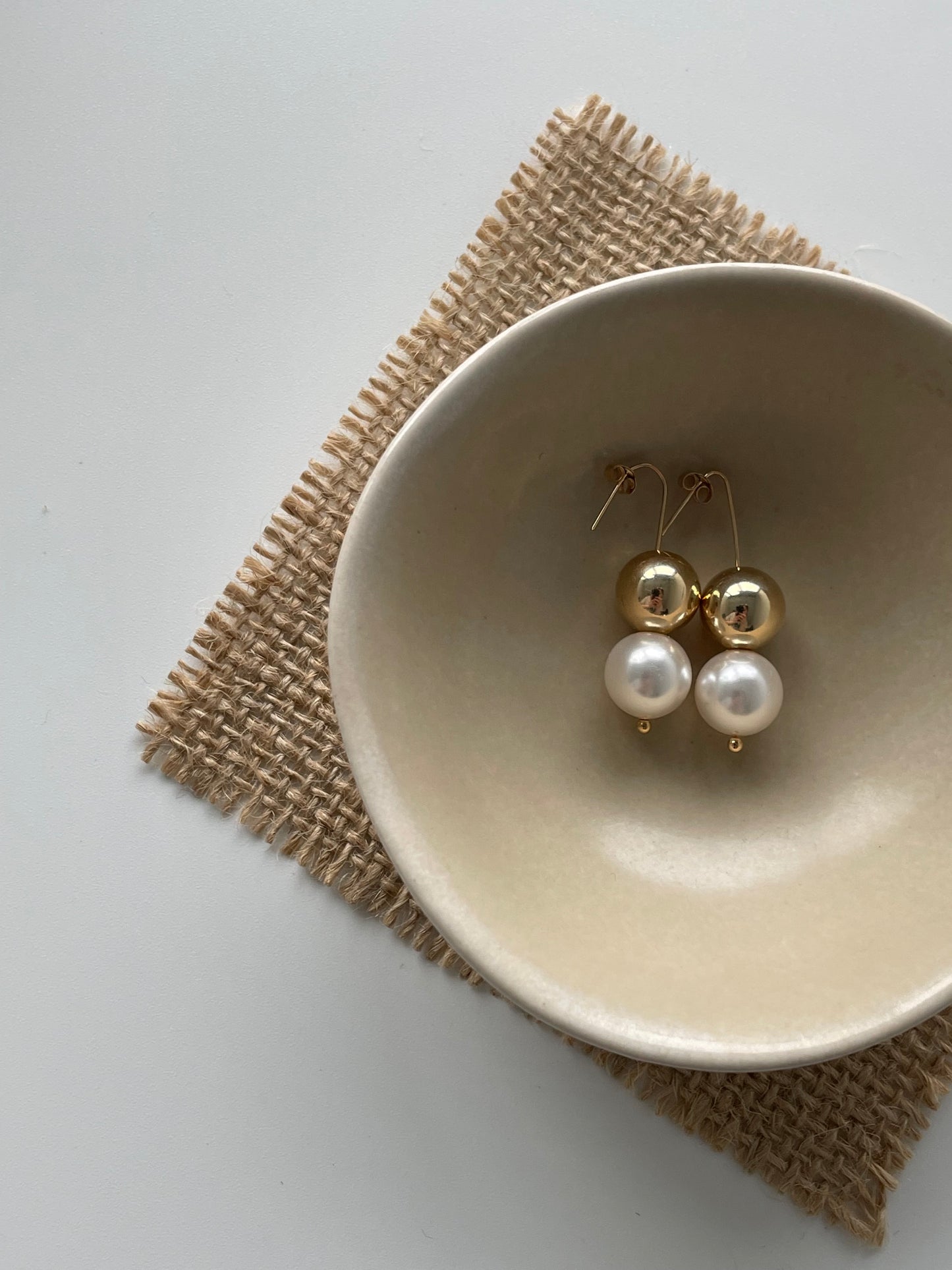 'Gloria' Pearl Earrings - Gold/Pearl