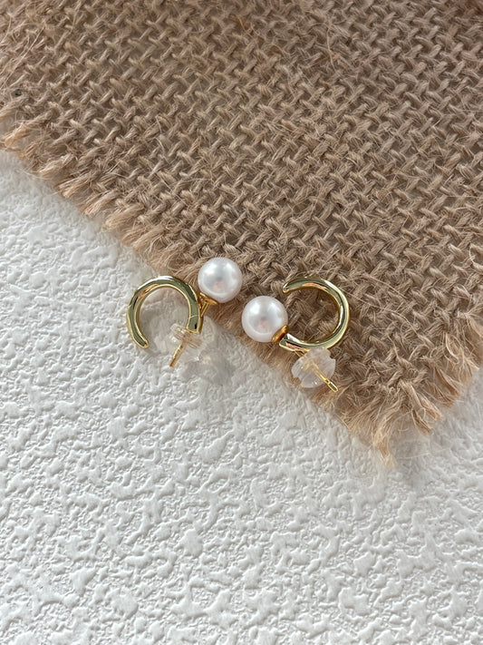 Small Hoops Pearl Earrings